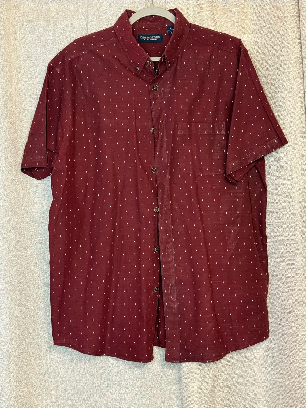 Roundtree & Yorke Men's Short Sleeve Button-Down Shirt - Deep Red with Dot Print